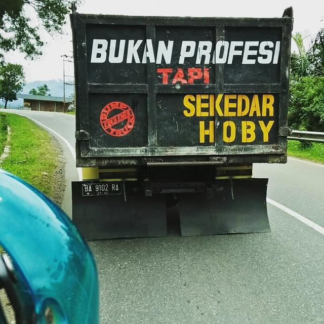 Detail Gambar Lucu Di Mobil Truk Nomer 27