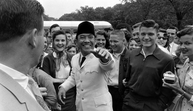 Detail Gambar Lucu Gambar Bung Karno Nomer 2