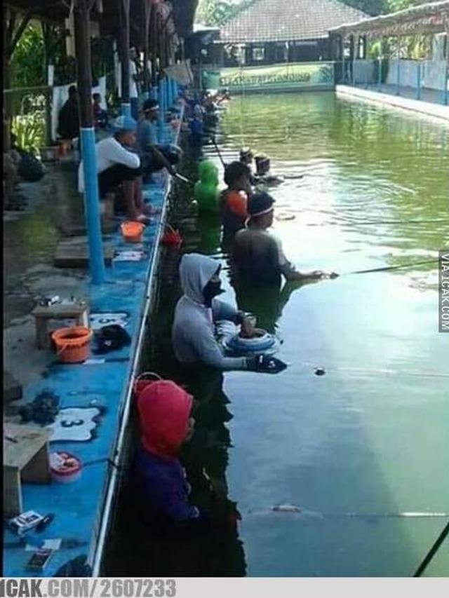 Detail Gambar Lucu Orang Mancing Nomer 6