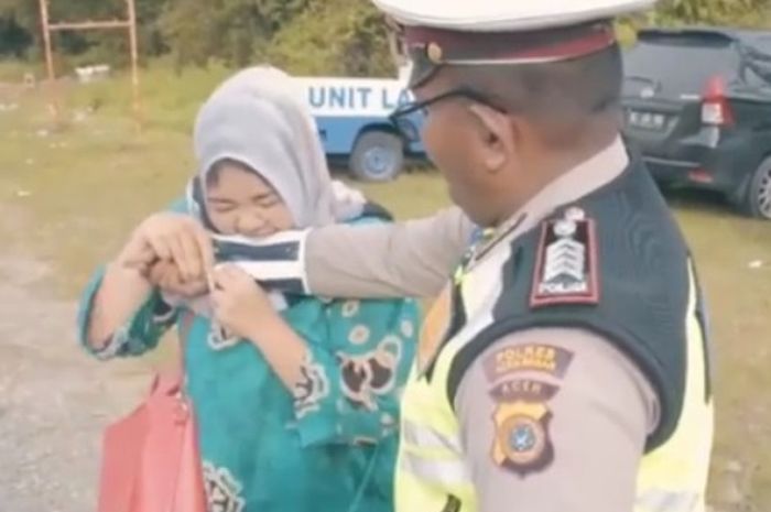 Detail Gambar Lucu Polisi Nomer 31