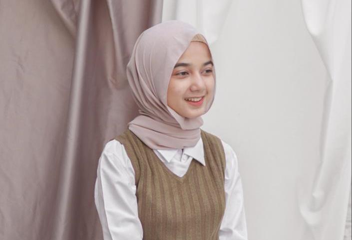 Detail Gambar Lucu Wanita Cantik Nomer 30