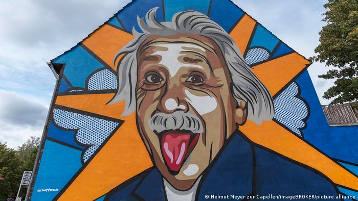 Detail Gambar Lukisan Albert Einstein Nomer 51