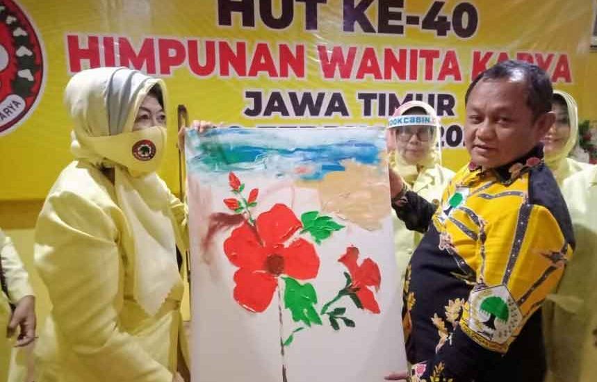 Detail Gambar Lukisan Bunga Mirip Wajah Nomer 45