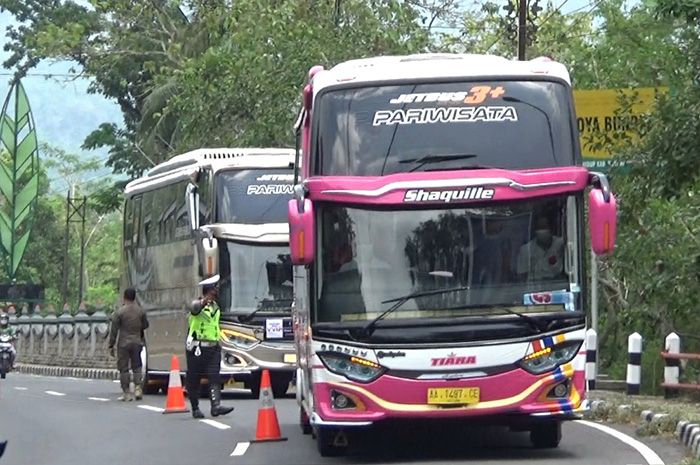 Detail Gambar Lukisan Bus Putra Jaya Nomer 55