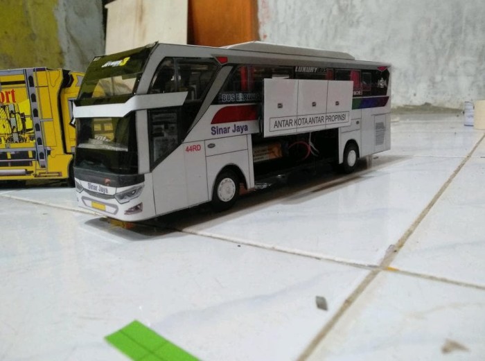 Detail Gambar Lukisan Bus Subur Jaya Nomer 37