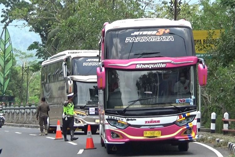 Detail Gambar Lukisan Bus Subur Jaya Nomer 42