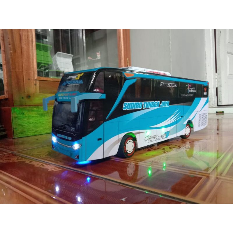 Detail Gambar Lukisan Bus Subur Jaya Nomer 47