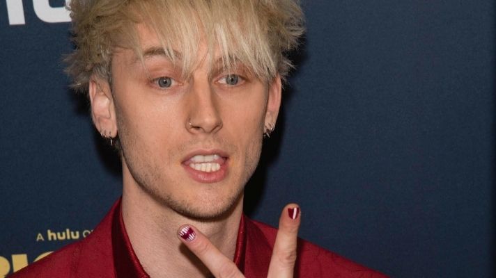 Detail Gambar Machine Gun Kelly Nomer 7