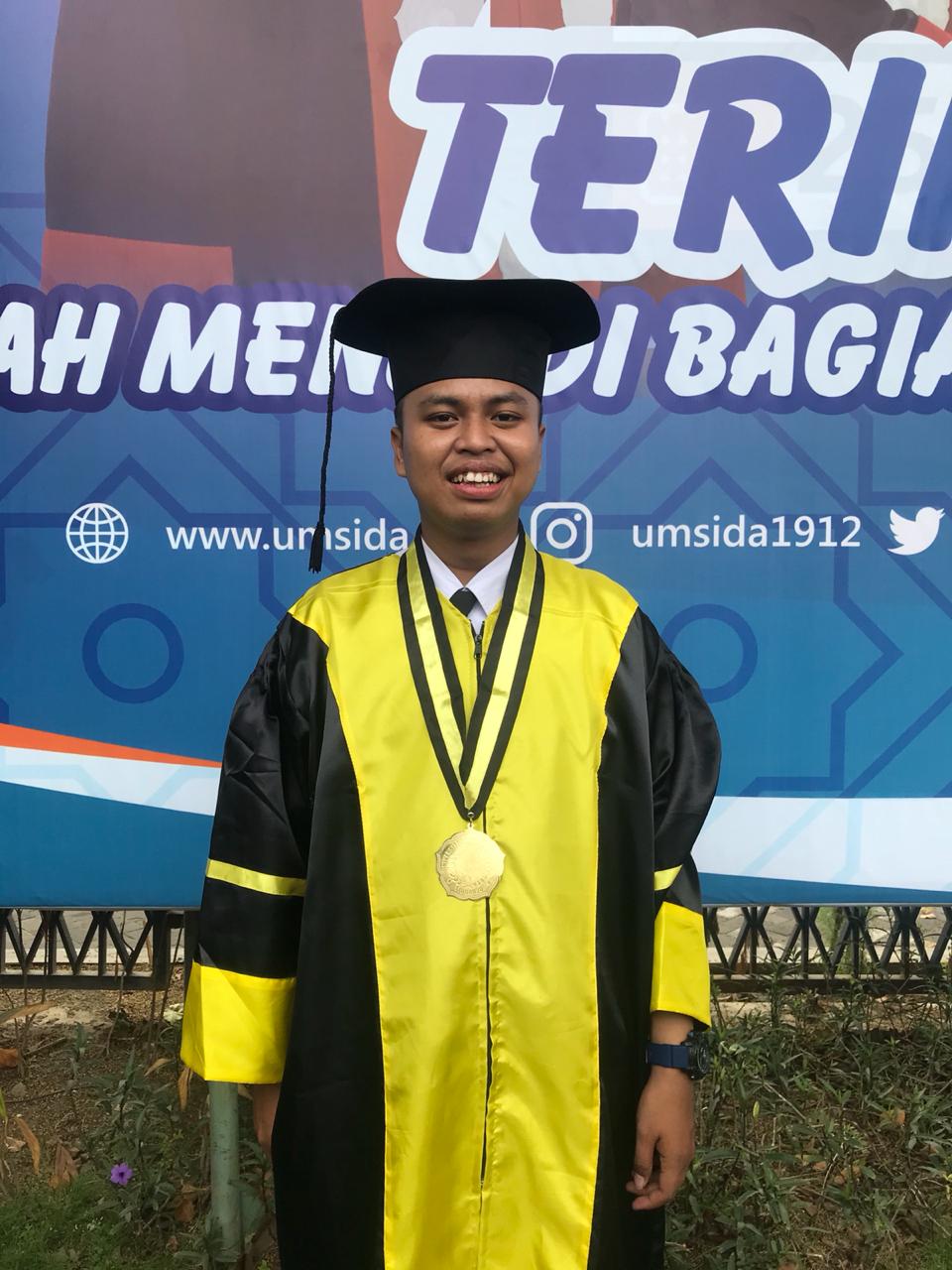 Detail Gambar Mahasiswa Wisuda Nomer 14