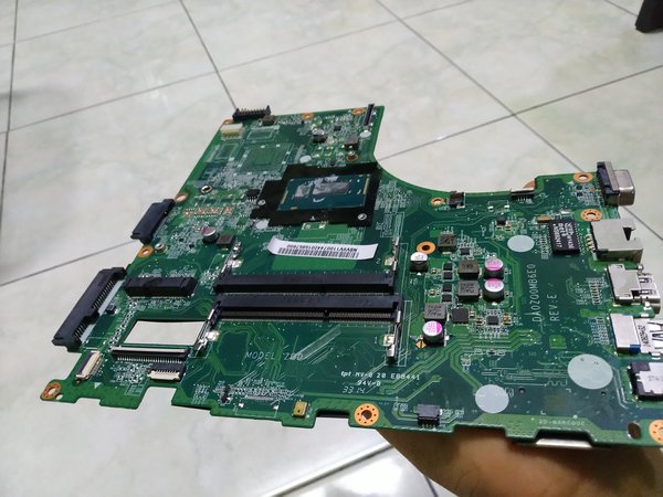 Detail Gambar Mainboard Laptop Nomer 23