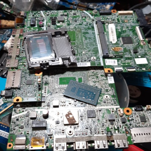 Detail Gambar Mainboard Laptop Nomer 34