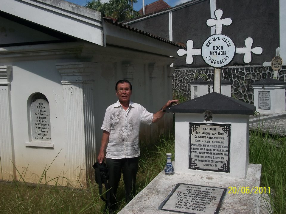 Detail Gambar Makam Belanda Nomer 23