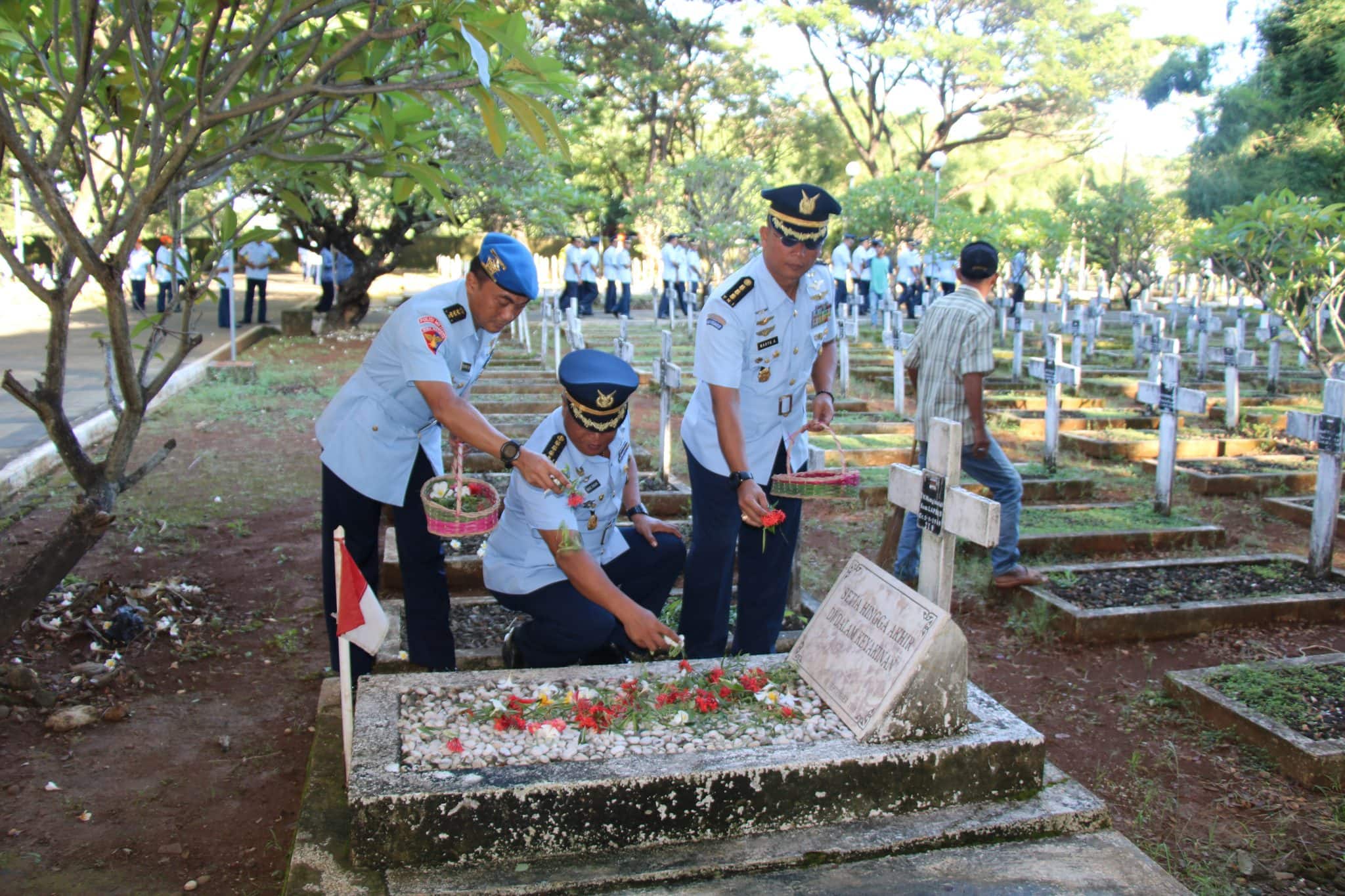 Detail Gambar Makam Pahlawan Nomer 15