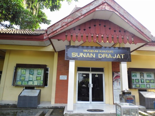 Detail Gambar Makam Sunan Nomer 23