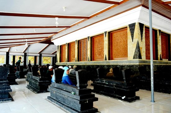 Detail Gambar Makam Sunan Nomer 27