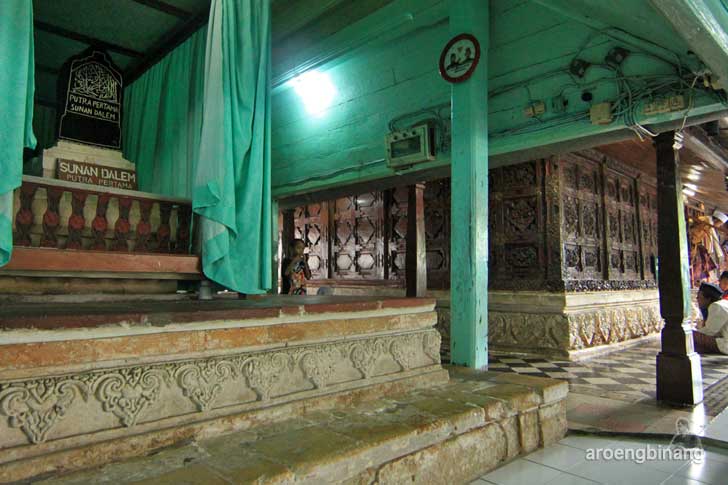 Detail Gambar Makam Sunan Nomer 37