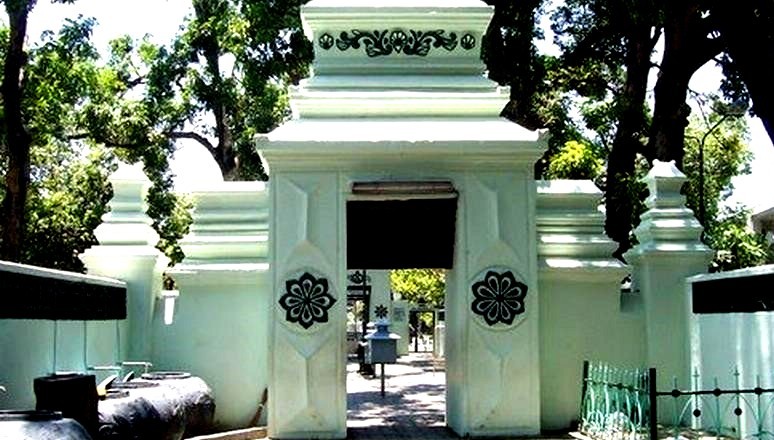 Detail Gambar Makam Sunan Nomer 38