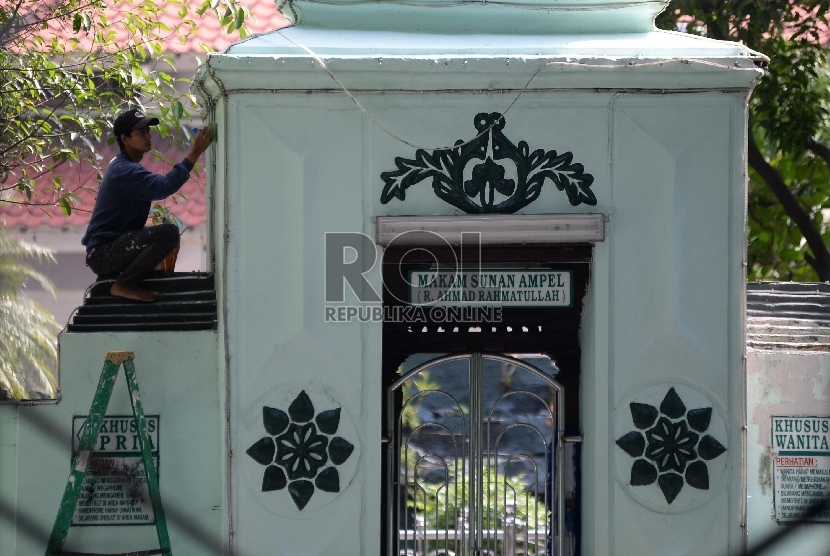 Detail Gambar Makam Sunan Ampel Nomer 43