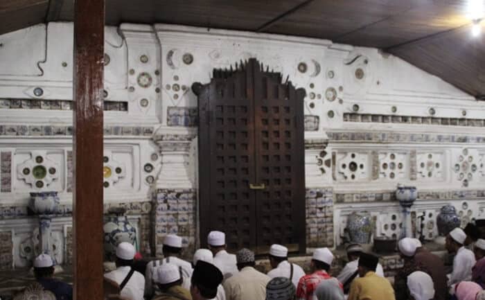 Detail Gambar Makam Sunan Gunung Jati Nomer 41