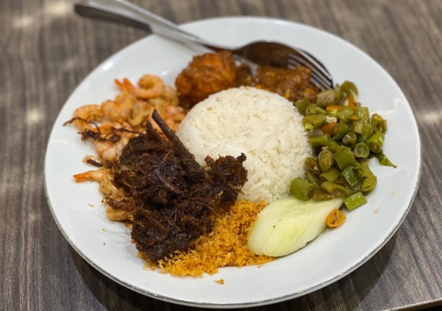 Detail Gambar Makan Nasi Nomer 12