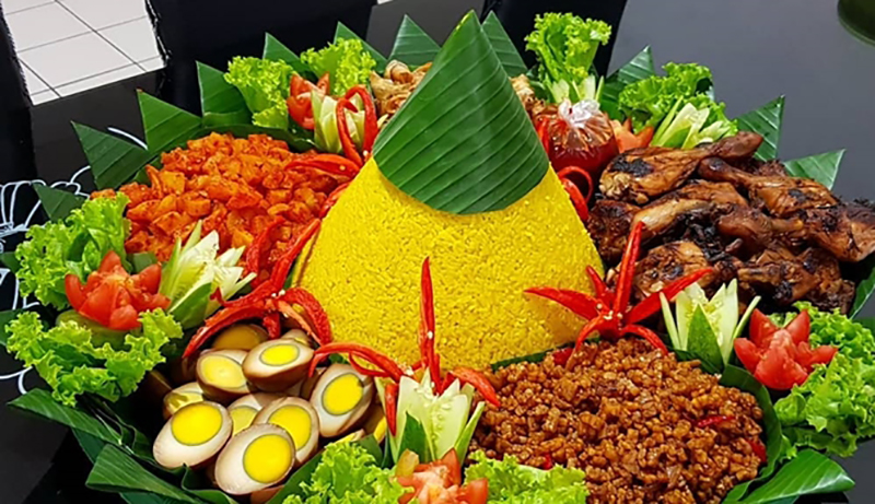 Detail Gambar Makan Tumpeng Nomer 34