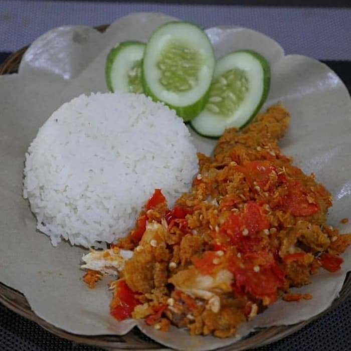 Detail Gambar Makanan Ayam Geprek Nomer 20