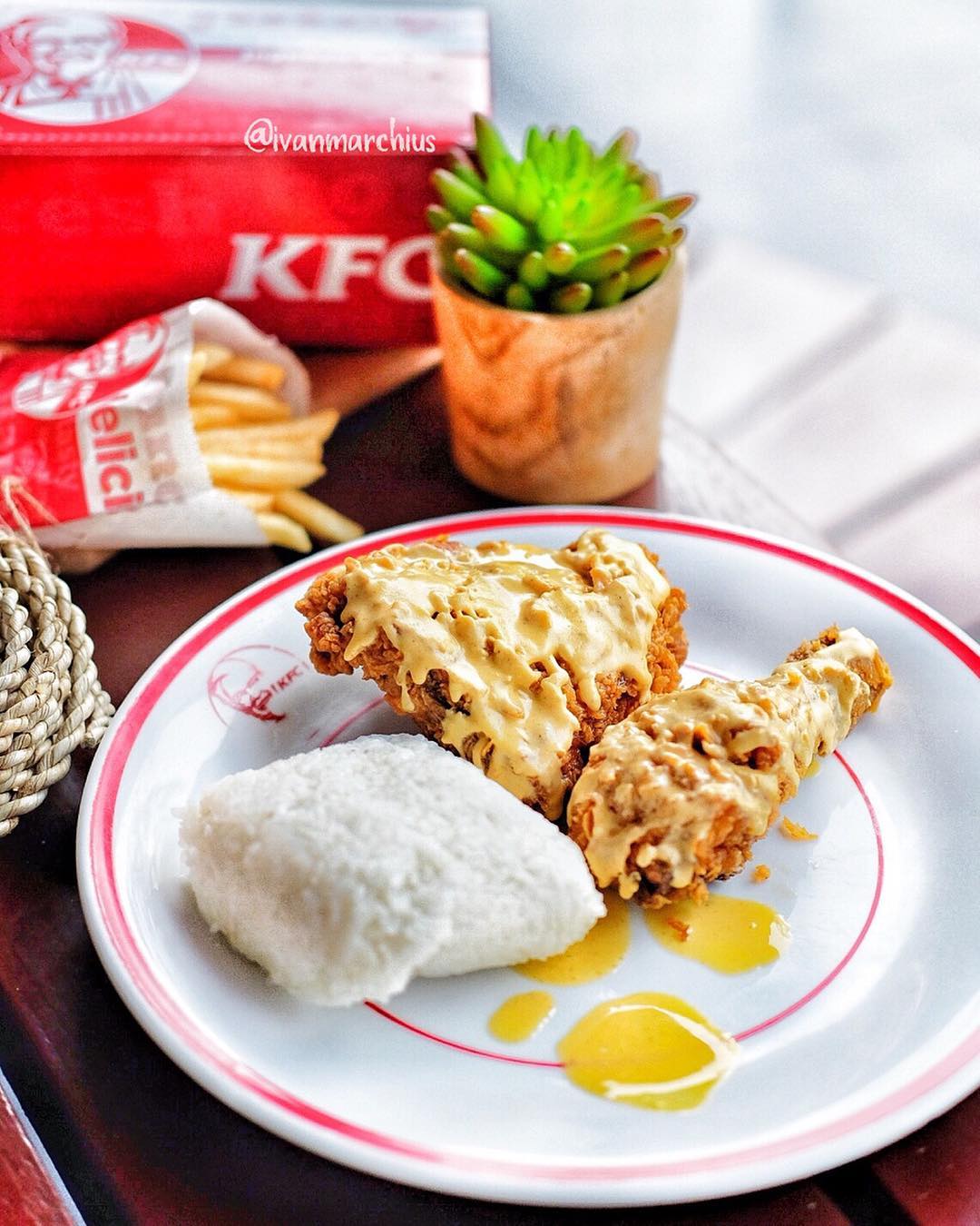 Detail Gambar Makanan Di Kfc Nomer 34