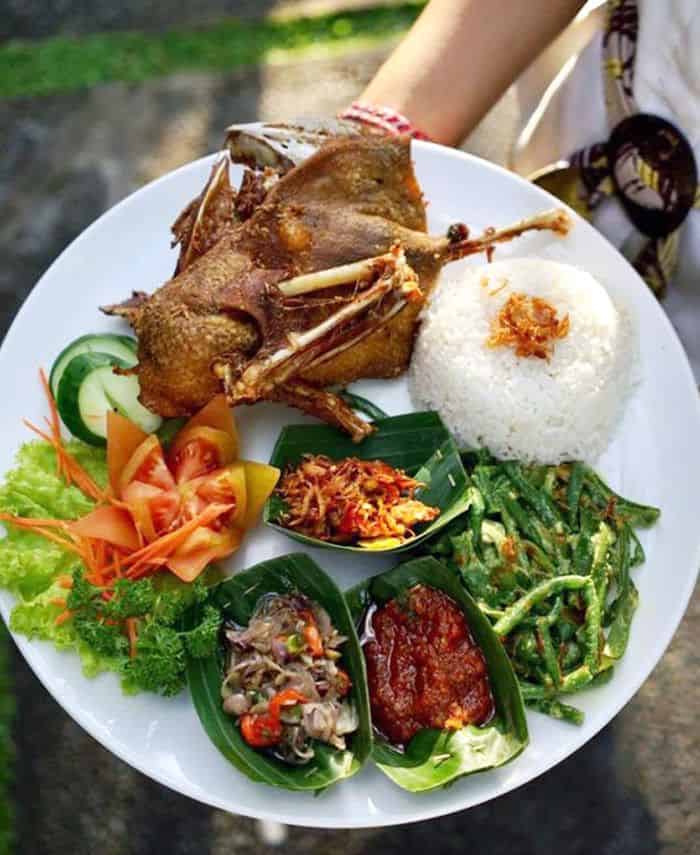 Detail Gambar Makanan Khas Bali Nomer 52
