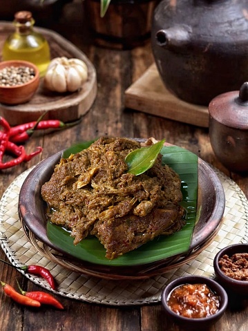 Detail Gambar Makanan Rendang Nomer 37