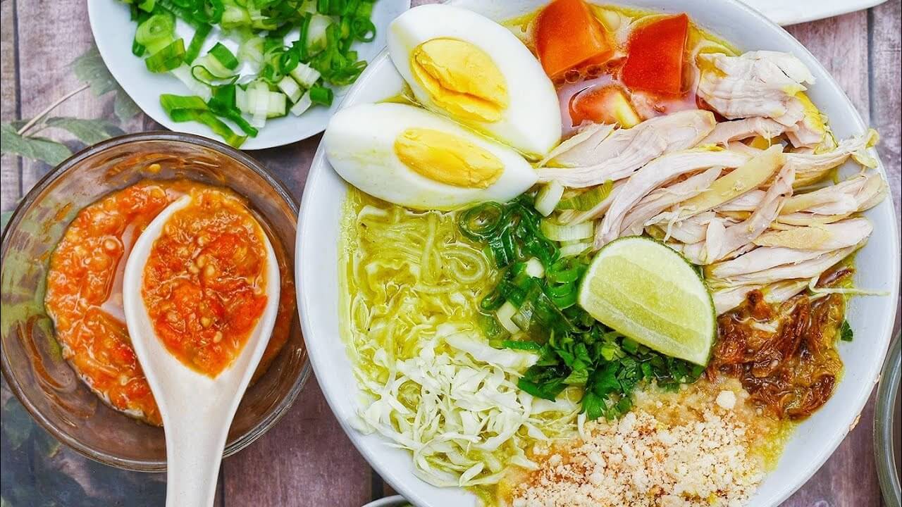 Detail Gambar Makanan Soto Nomer 44