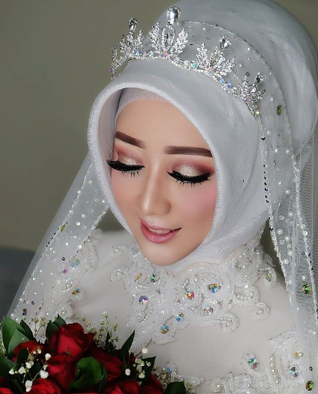 Detail Gambar Make Up Pengantin Nomer 16