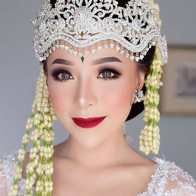 Detail Gambar Make Up Pengantin Nomer 33