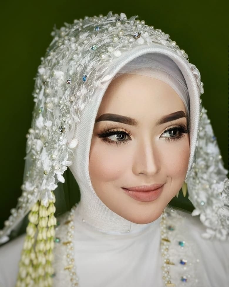 Detail Gambar Make Up Pengantin Nomer 58