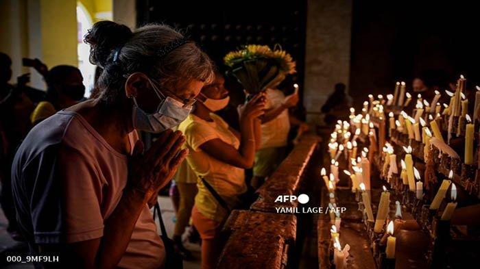 Detail Gambar Malaikat Kepada Maria Pada Malam Hari Nomer 30