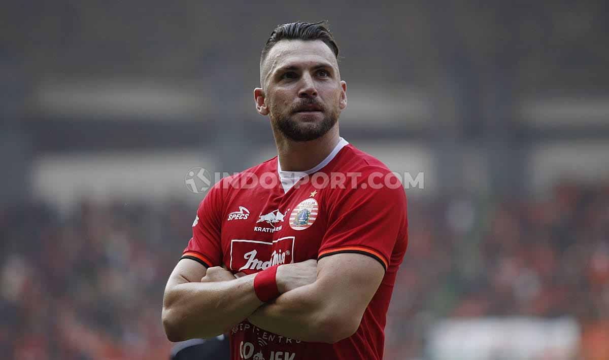 Detail Gambar Marko Simic Nomer 32