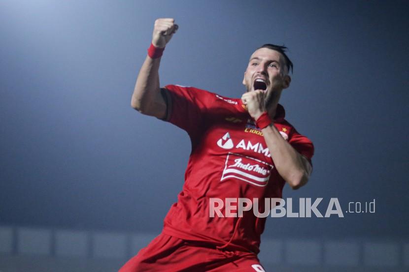 Detail Gambar Marko Simic Nomer 60