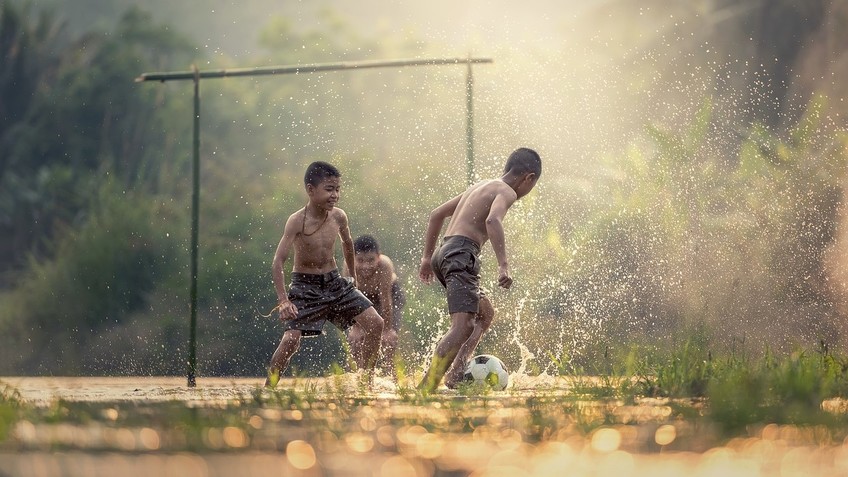 Gambar Masa Kecil - KibrisPDR