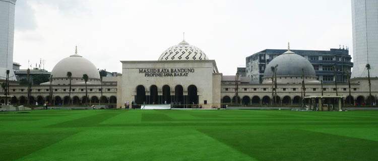 Detail Gambar Masjid Agung Bandung Nomer 54
