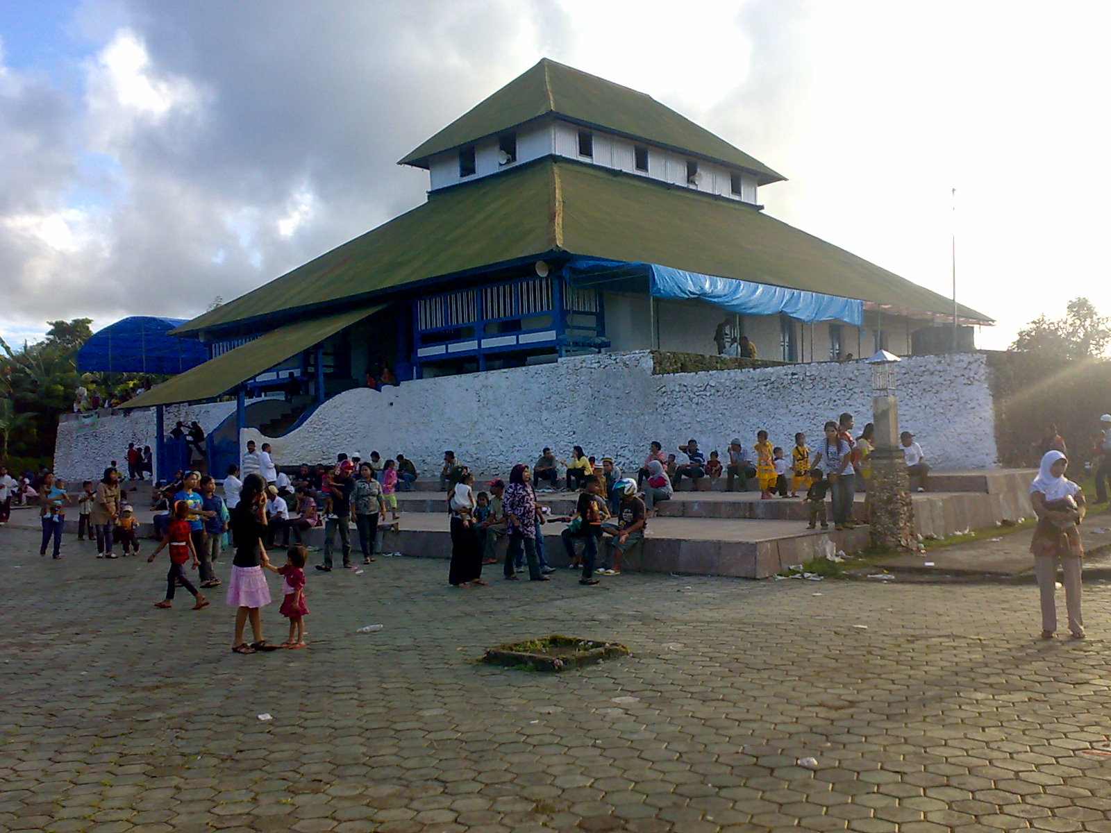 Detail Gambar Masjid Agung Keraton Nomer 18