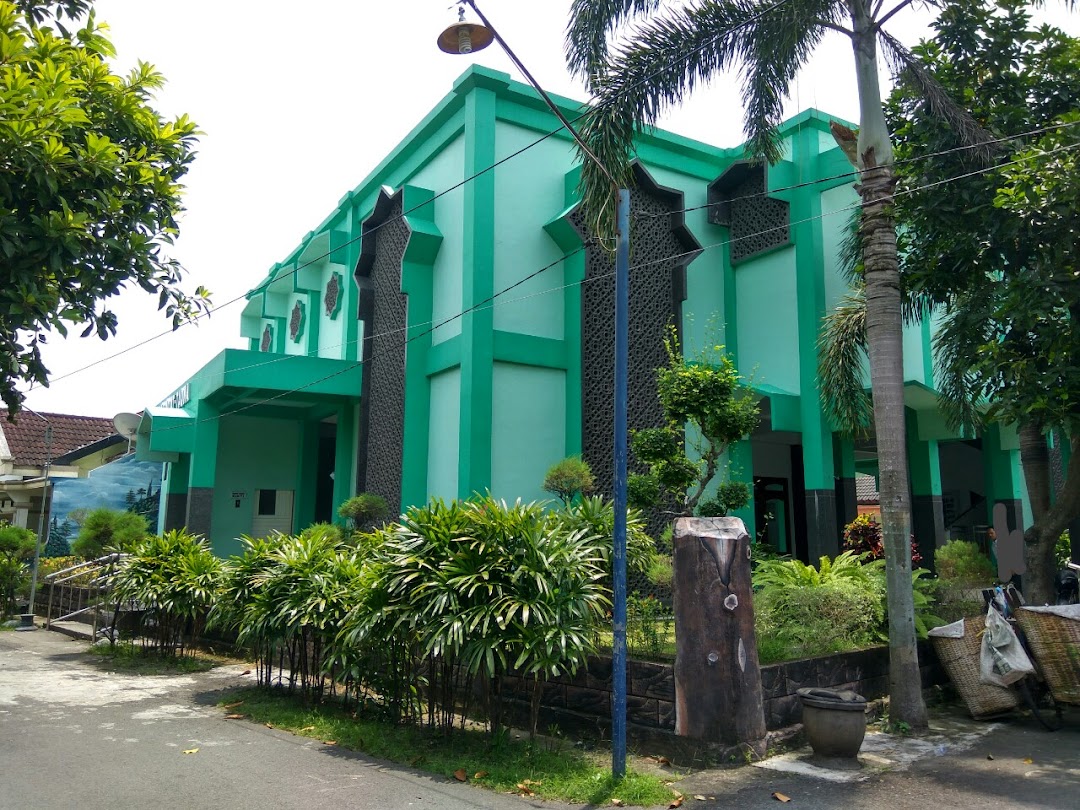 Detail Gambar Masjid At Taqwa Ngepeh Saradan Madiun Nomer 12