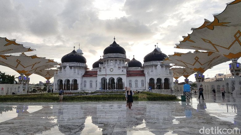 Detail Gambar Masjid Baiturrahman Aceh Nomer 18