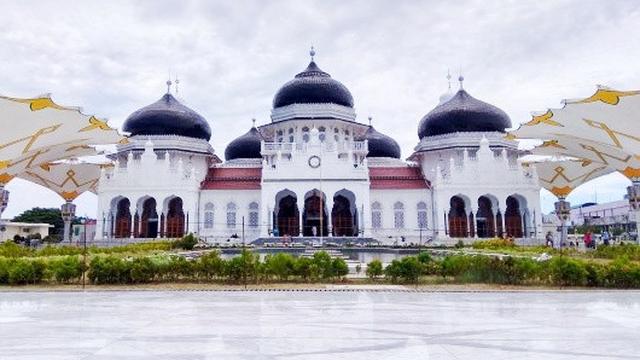Detail Gambar Masjid Baiturrahman Aceh Nomer 3