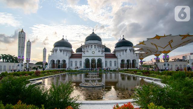 Detail Gambar Masjid Baiturrahman Aceh Nomer 23