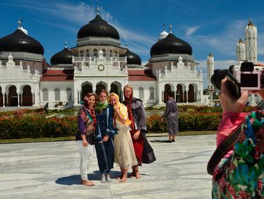 Detail Gambar Masjid Baiturrahman Aceh Nomer 28