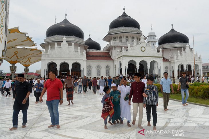 Detail Gambar Masjid Baiturrahman Banda Aceh Nomer 39