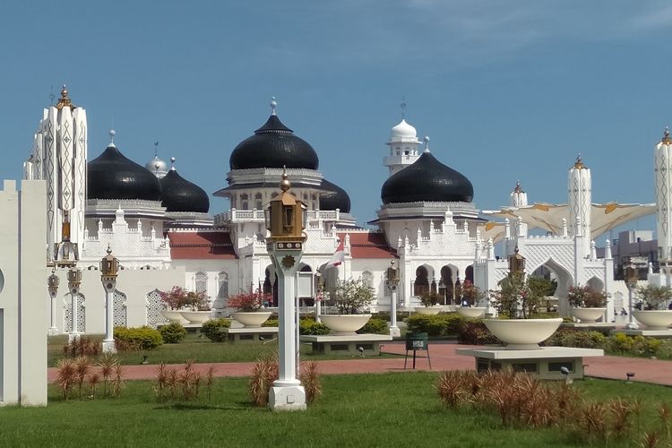 Detail Gambar Masjid Baiturrahman Banda Aceh Nomer 47