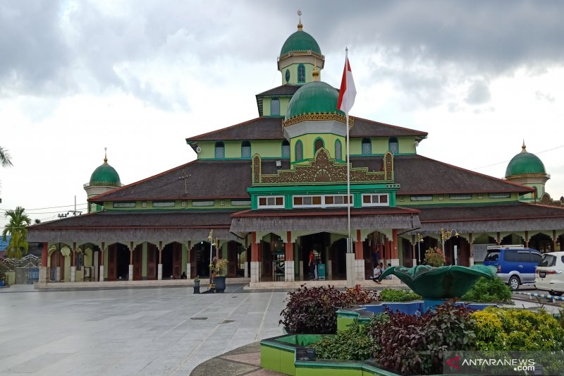 Detail Gambar Masjid Bandara Candi Nomer 27