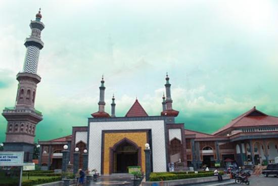 Detail Gambar Masjid Cirebon Nomer 27