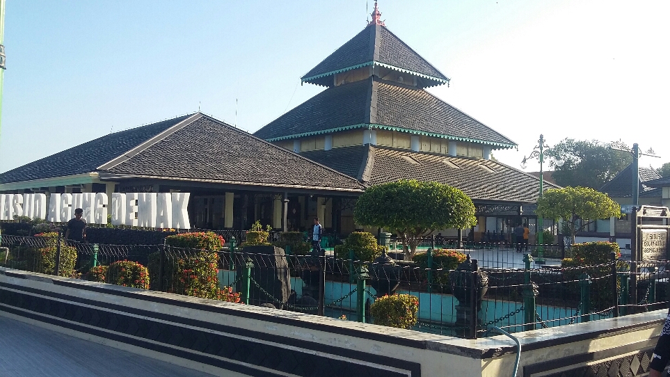 Detail Gambar Masjid Demak Nomer 22