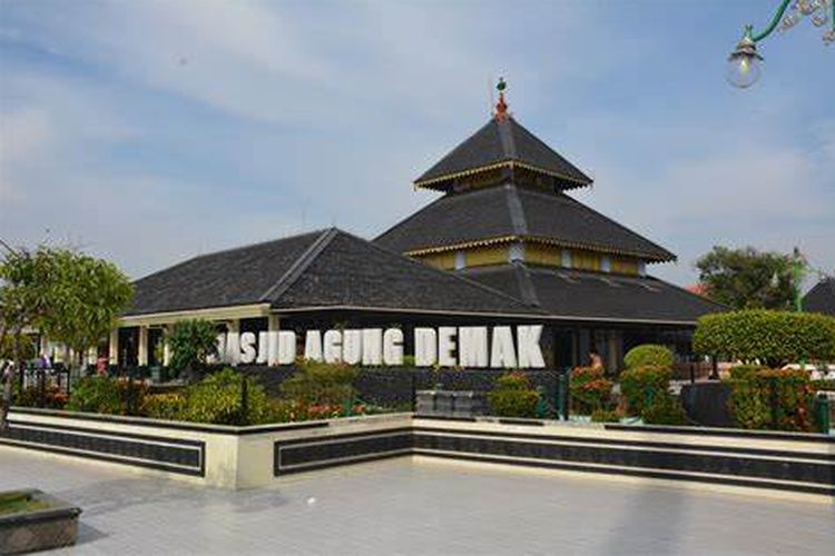 Detail Gambar Masjid Demak Jawa Tengah Nomer 2